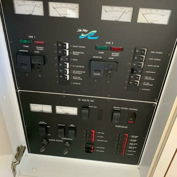 1997 Sea Ray 420 Aft Cabin