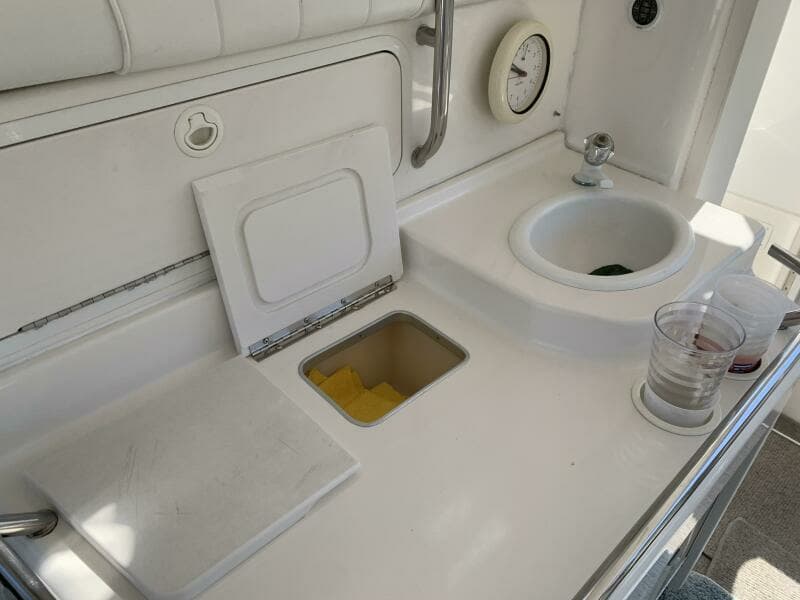 1997 Sea Ray 420 Aft Cabin