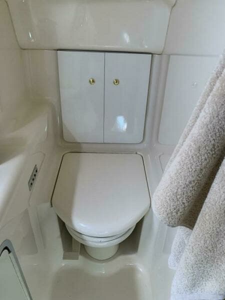 1997 Sea Ray 420 Aft Cabin