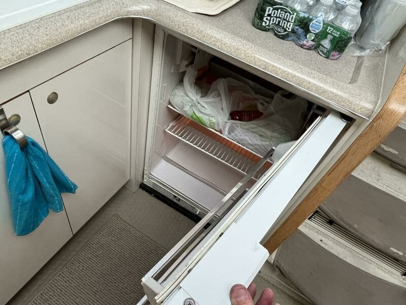 1997 Sea Ray 420 Aft Cabin