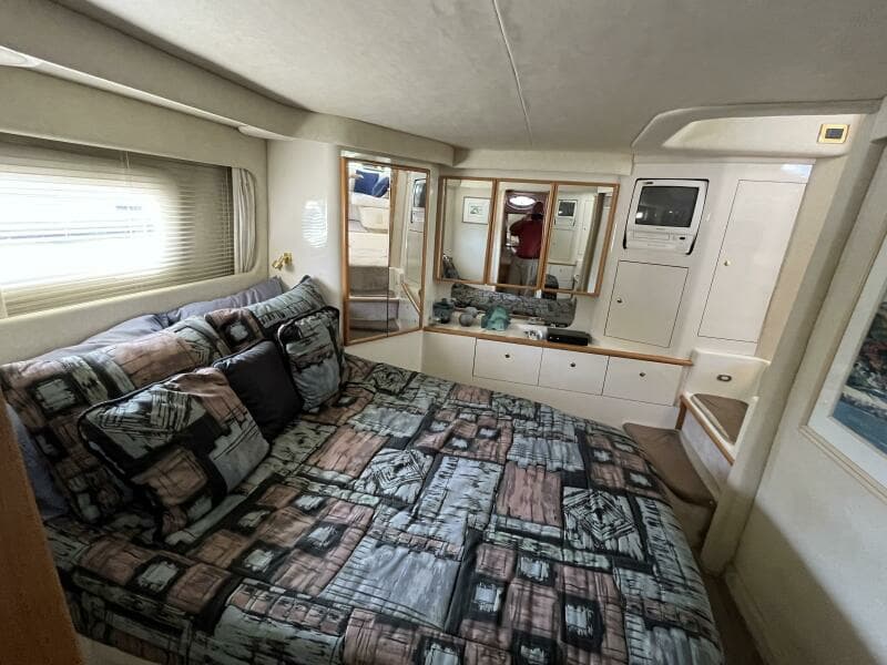 1997 Sea Ray 420 Aft Cabin