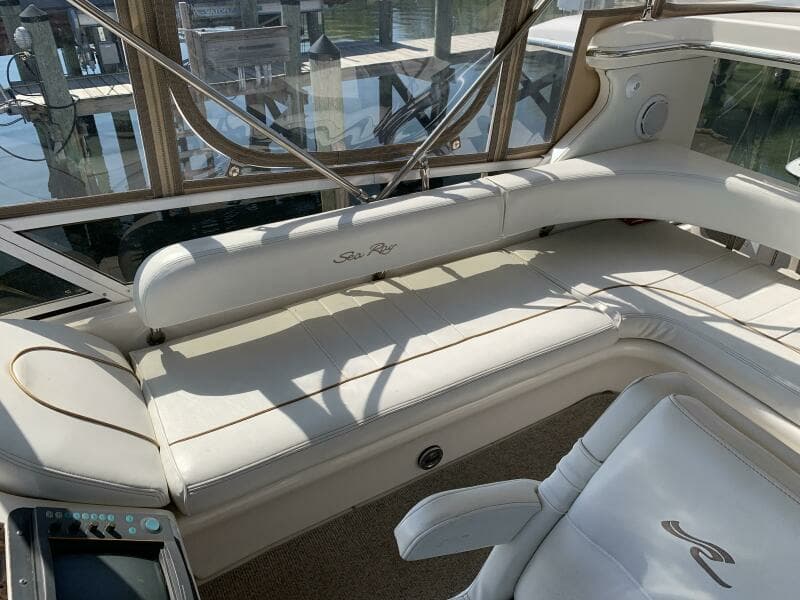 1997 Sea Ray 420 Aft Cabin