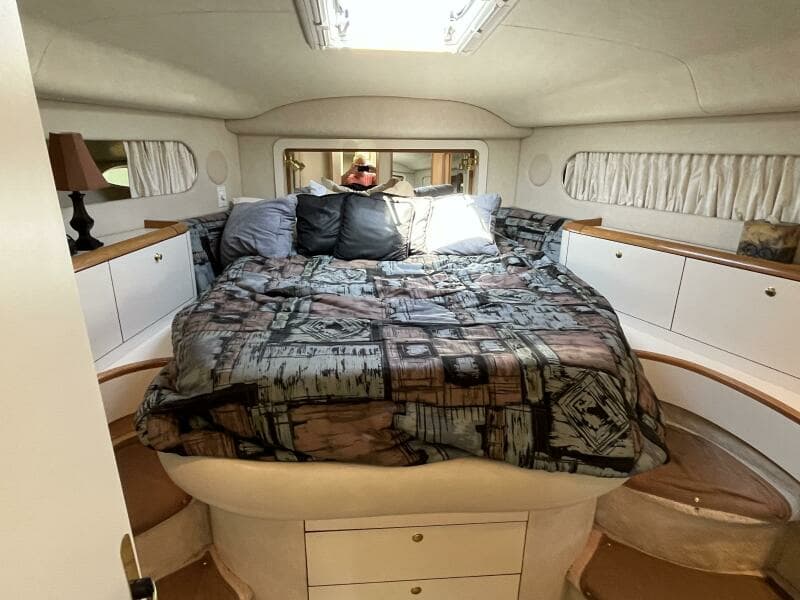 1997 Sea Ray 420 Aft Cabin