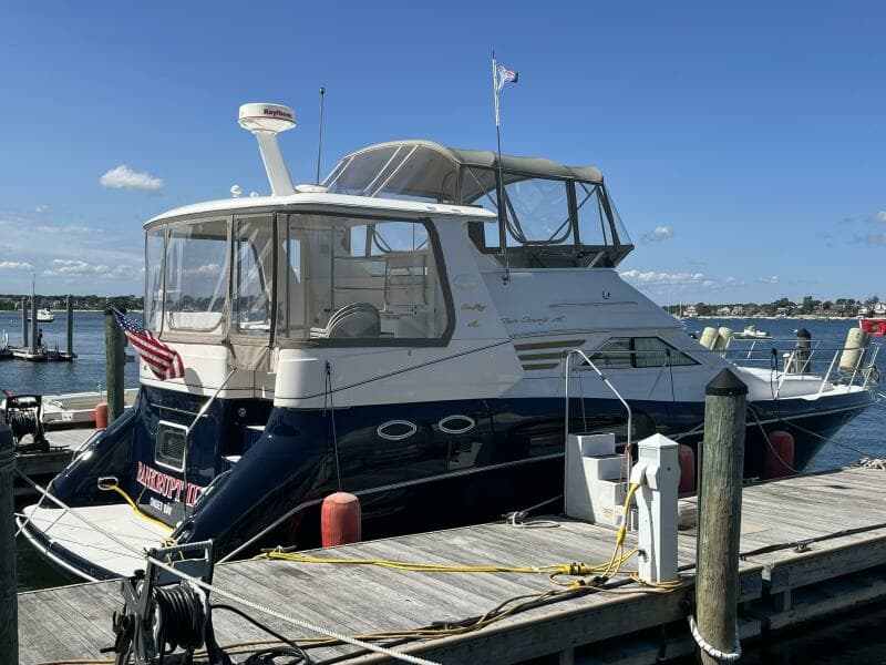 1997 Sea Ray 420 Aft Cabin