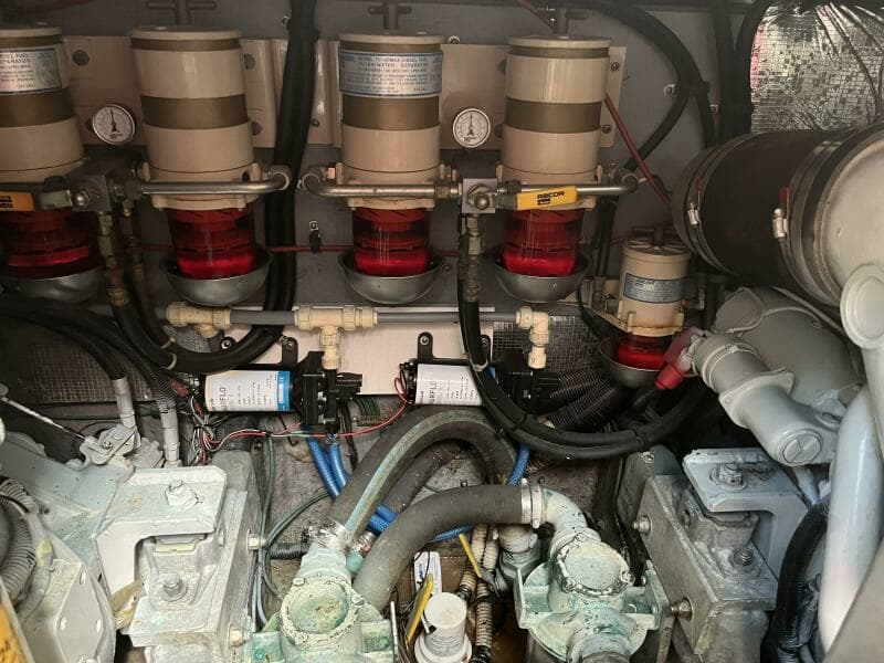 1997 Sea Ray 420 Aft Cabin