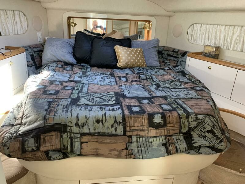 1997 Sea Ray 420 Aft Cabin