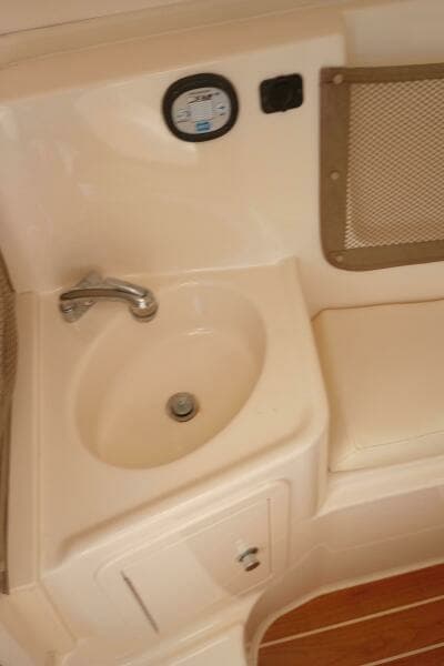 2016 Grady-White Freedom 307