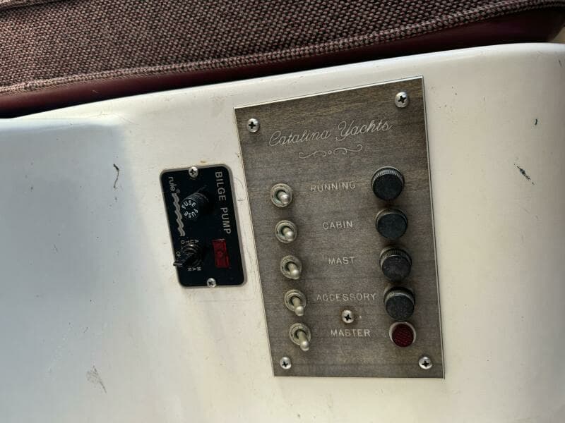 1977 Catalina C22
