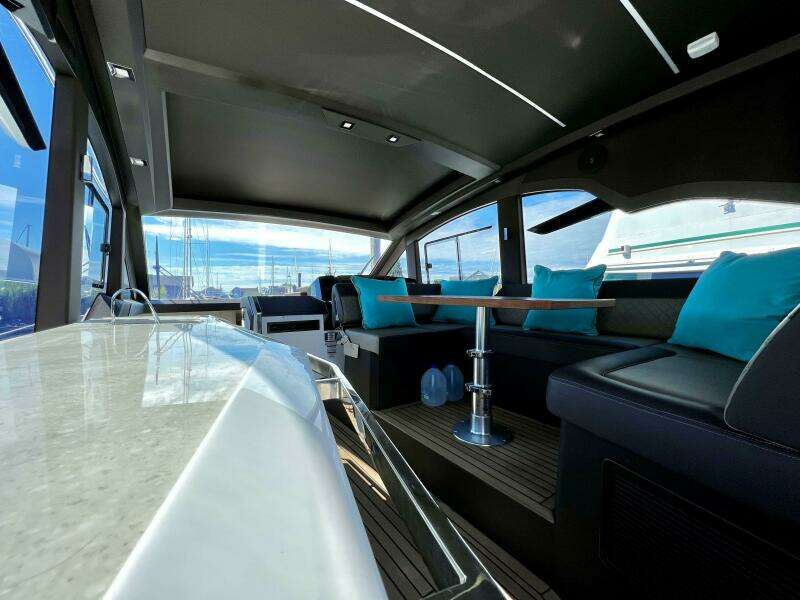 Marble_counter_closeup