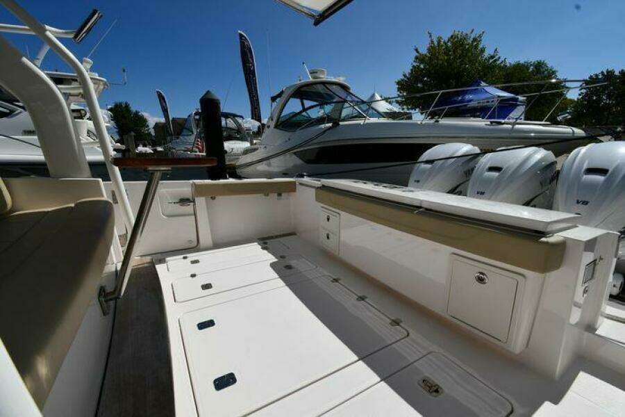 2019 Pursuit S 408 Sport