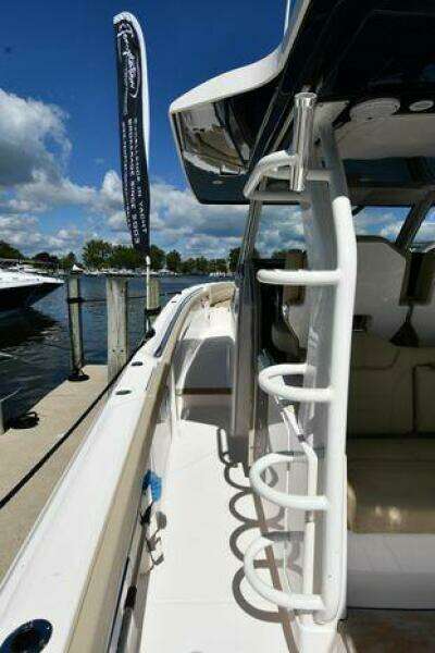 2019 Pursuit S 408 Sport