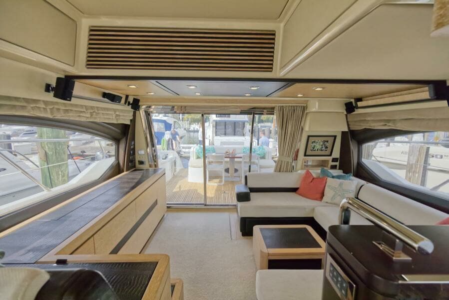 2015 Azimut 64 Flybridge