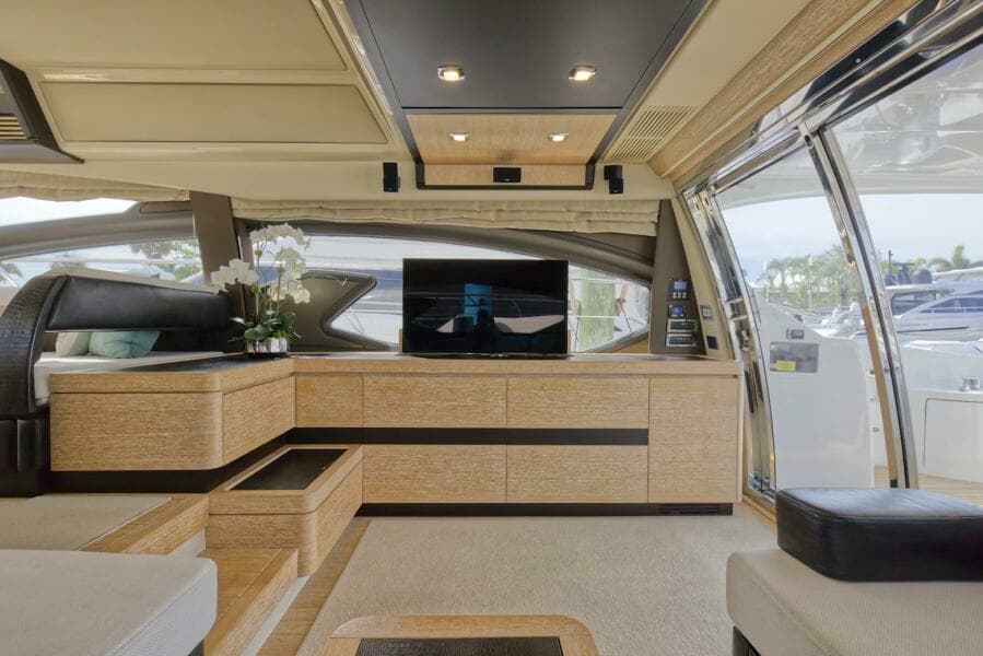2015 Azimut 64 Flybridge