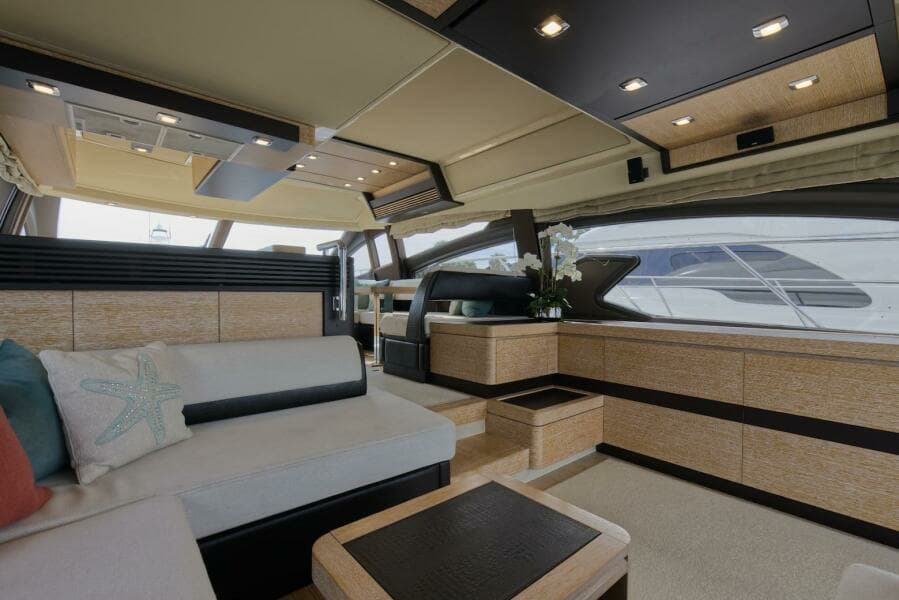 2015 Azimut 64 Flybridge