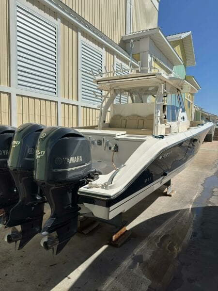 2017 Pursuit S 408 Sport