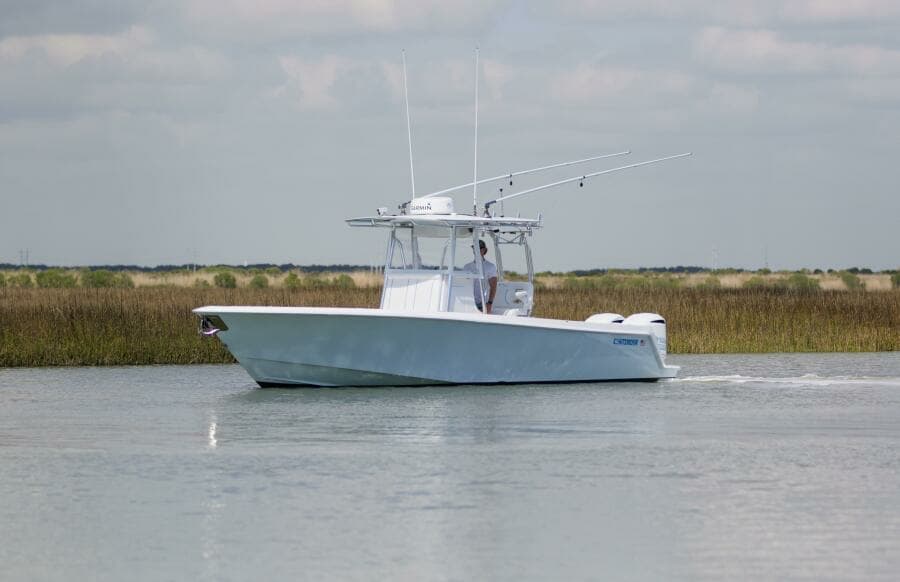 32 Contender 32ST- Profile 