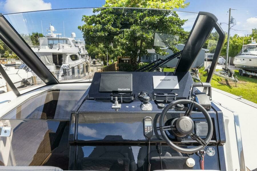 2023 Astondoa 377 Coupe Outboard