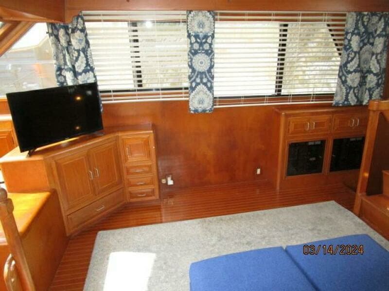 48' Camargue salon starboard