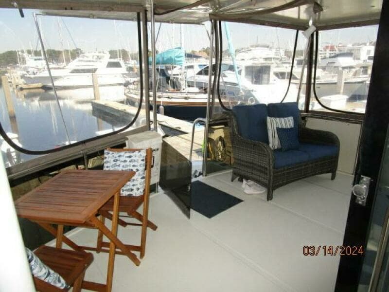 48' Camargue sundeck2