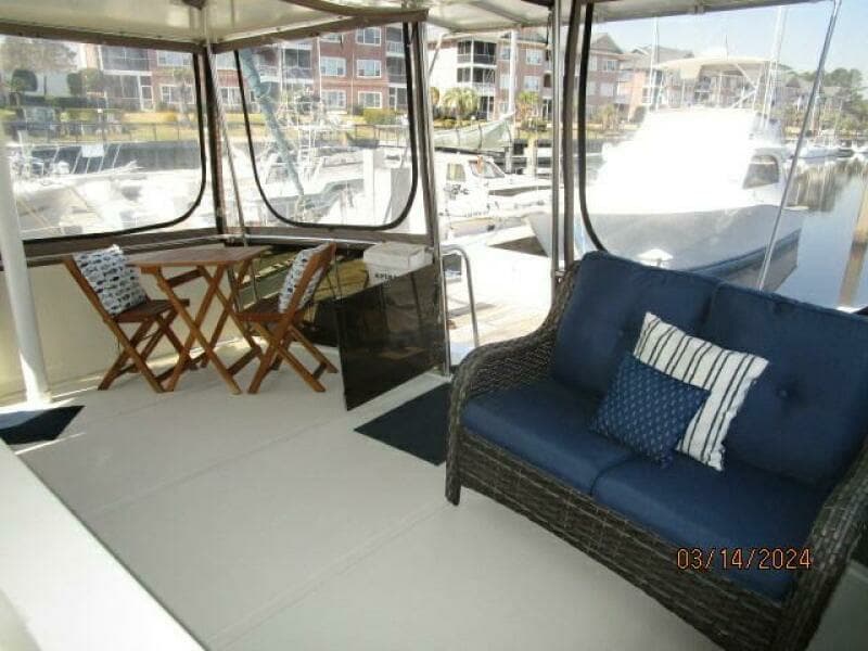 48' Camargue sundeck1