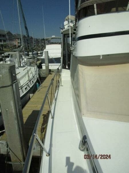 48' Camargue starboard side deck1