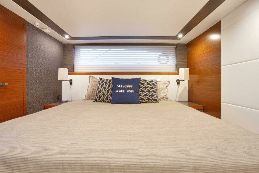 2019 Tiara Yachts 53 Coupe