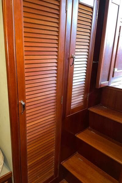 1990 Grand Banks 42 Classic