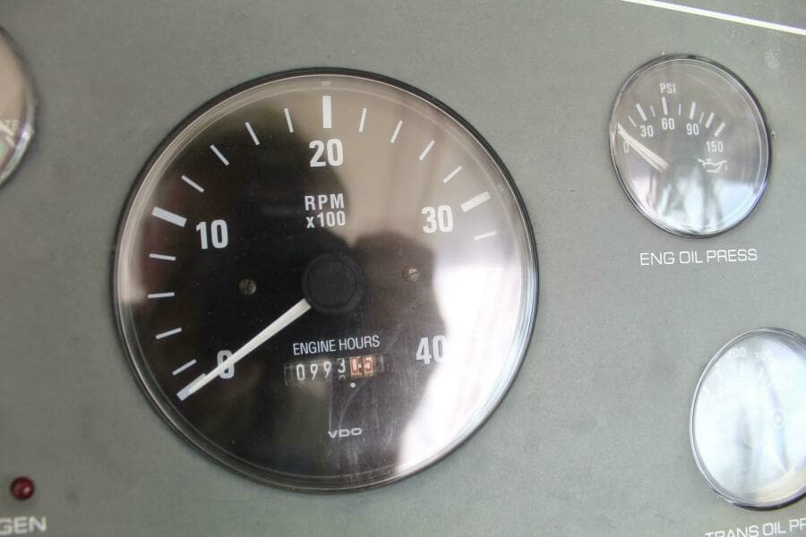 2001 Pursuit 3400 Express