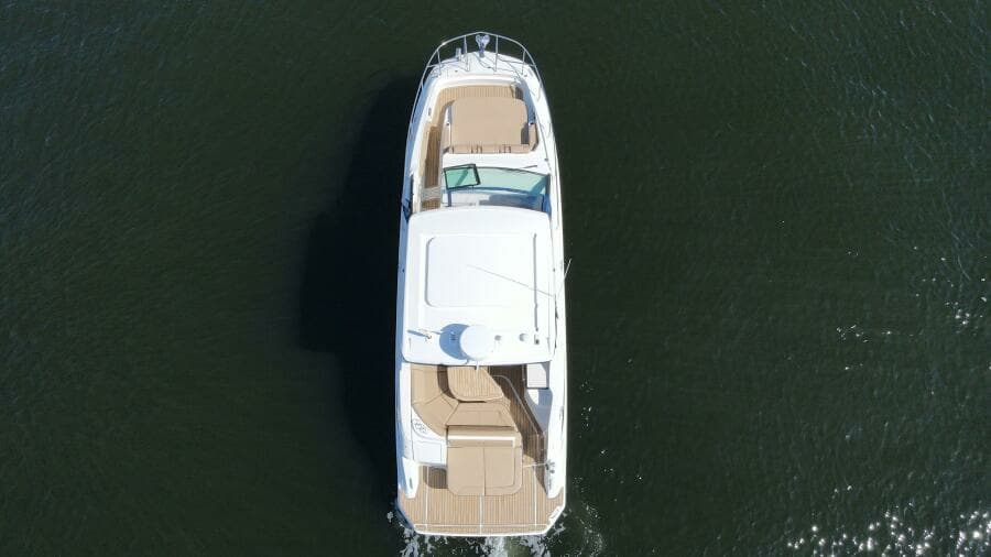 2021 Sea Ray 320 Sundancer