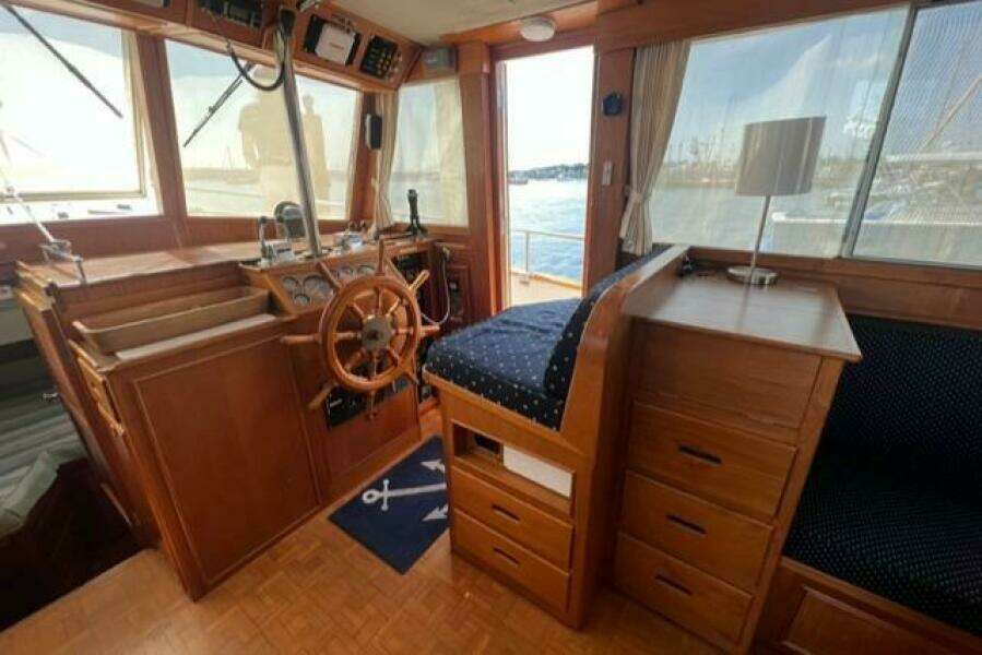 1987 Grand Banks 42 Classic Trawler (Hull #1002)