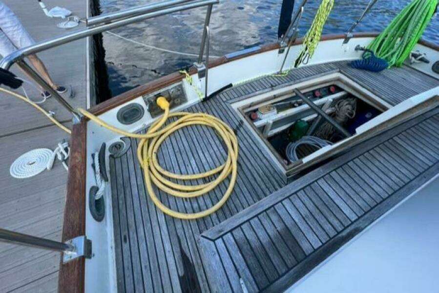 1987 Grand Banks 42 Classic Trawler (Hull #1002)