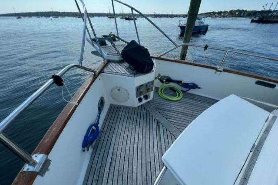 1987 Grand Banks 42 Classic Trawler (Hull #1002)