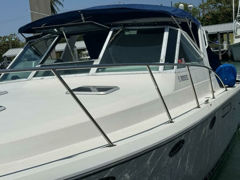 2000 Tiara Yachts 3100 Open