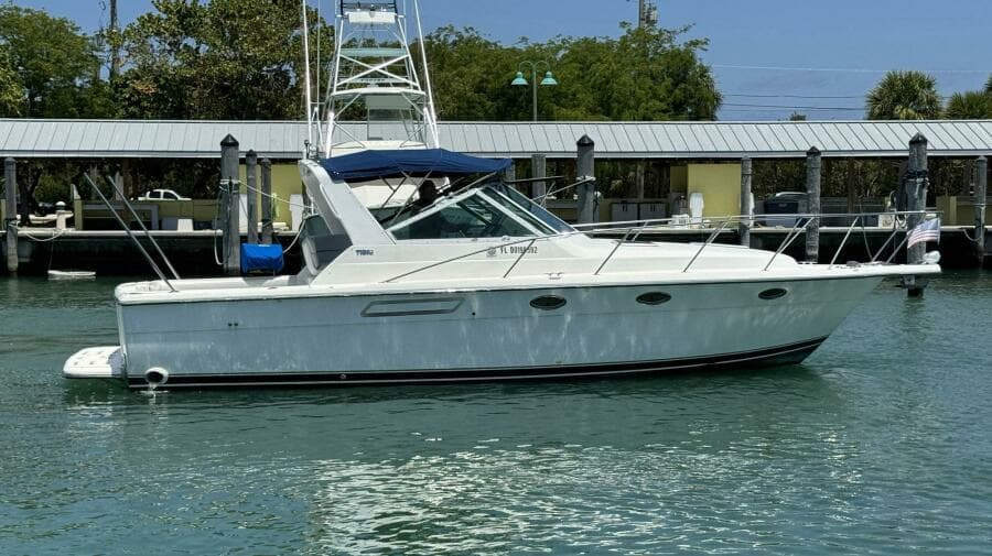 2000 Tiara Yachts 3100 Open