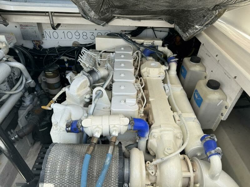 2000 Tiara Yachts 3100 Open