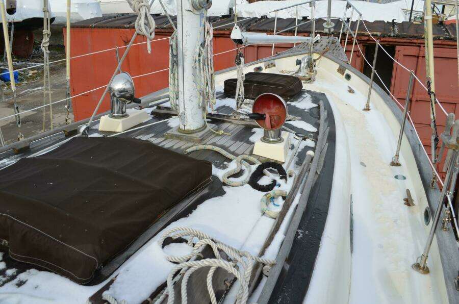 1982 Young Sun Cutter