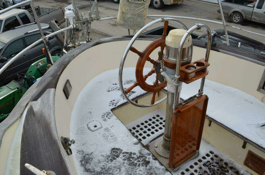 1982 Young Sun Cutter