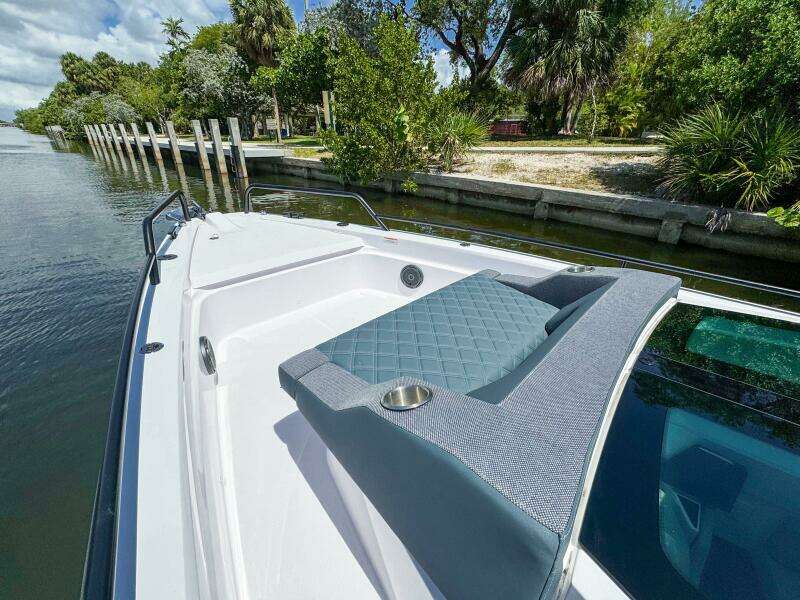 2024 Axopar 37 Sun Top