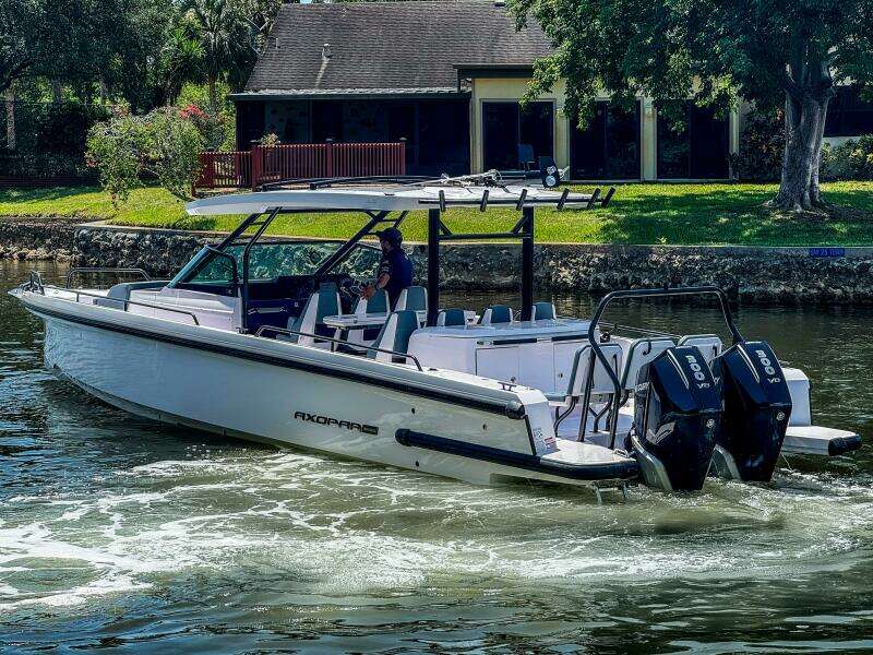 2024 Axopar 37 Sun Top