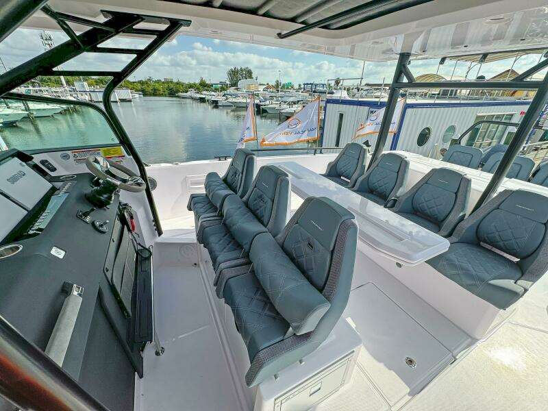 2024 Axopar 37 Sun Top