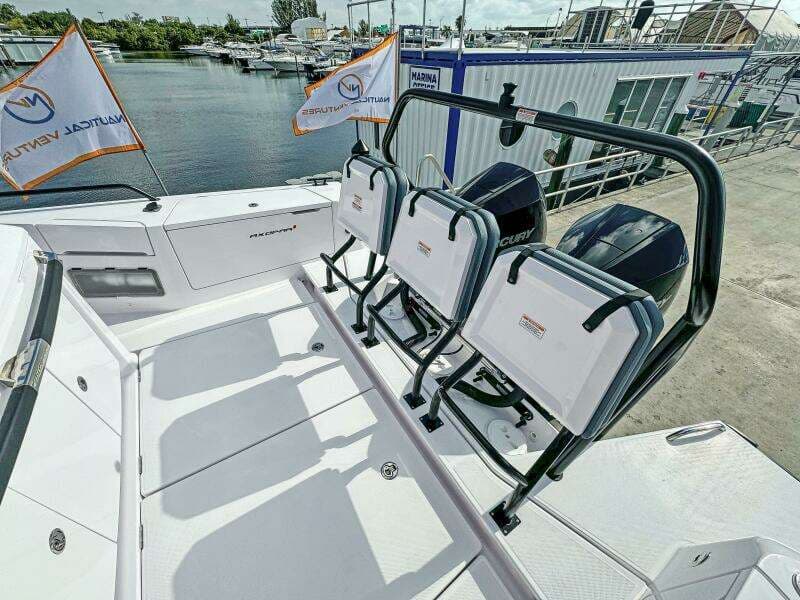 2024 Axopar 37 Sun Top