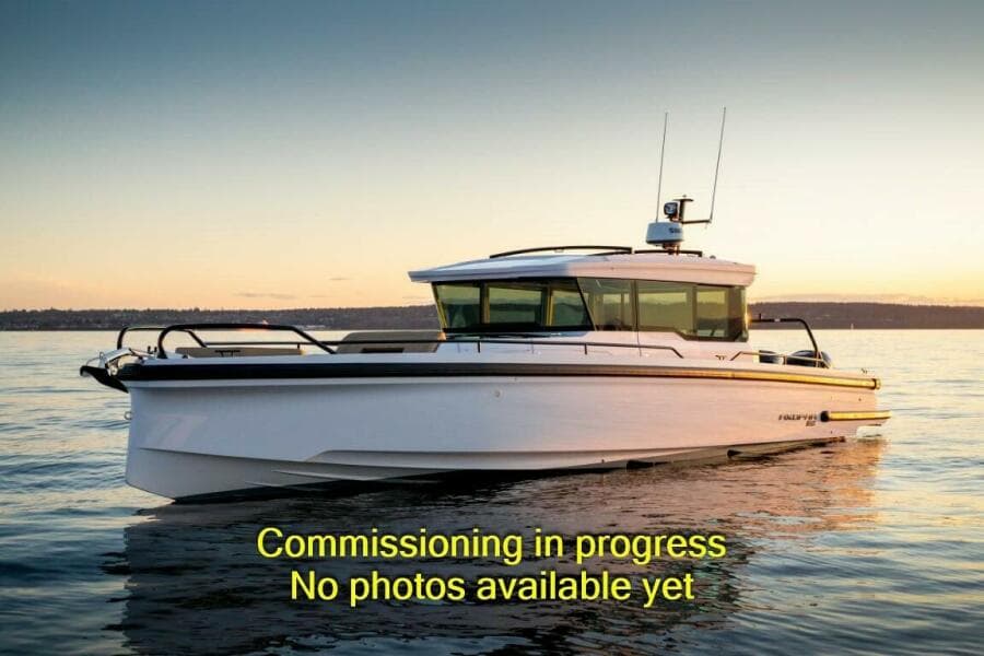 2024 Axopar 37XC CROSS CABIN