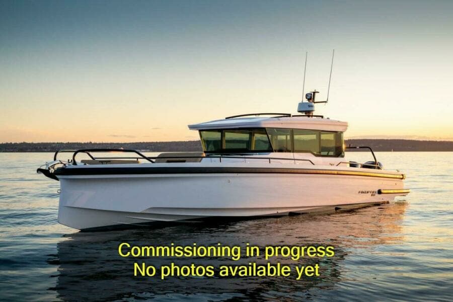 2024 Axopar 37XC CROSS CABIN