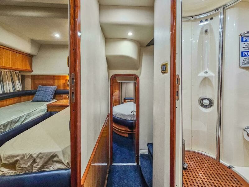 2005 Azimut 55 flybridge