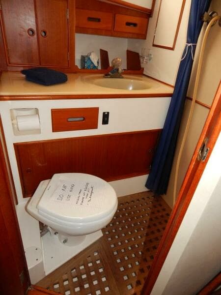 1989 Grand Banks Classic