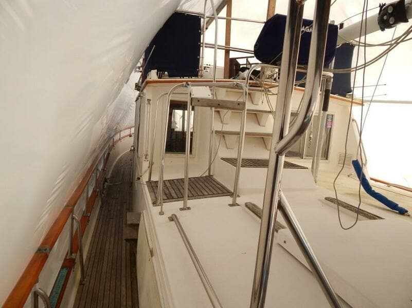 1989 Grand Banks Classic