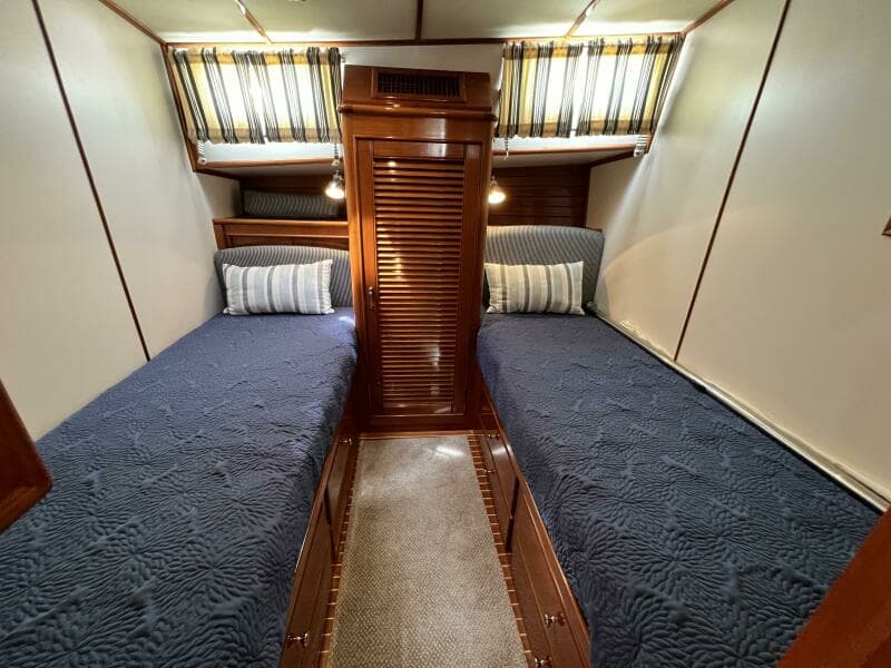 2004 Grand Banks Eastbay 49 SX