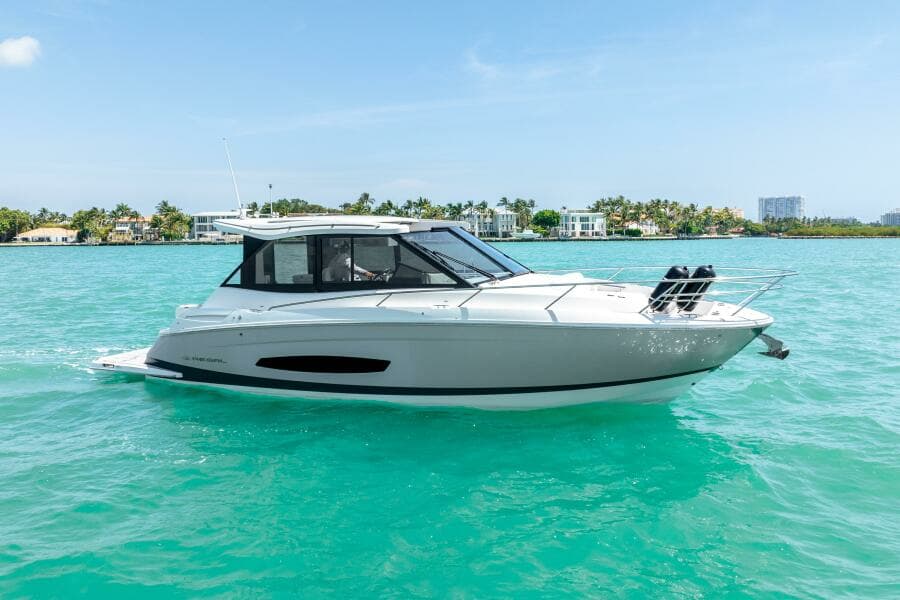 2022 Regal 36 Grande Coupe