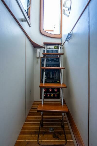 2013 Marlow Explorer Enclosed Bridge (CB)