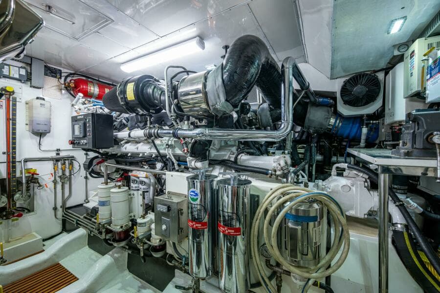 2013 Marlow Explorer Enclosed Bridge (CB)